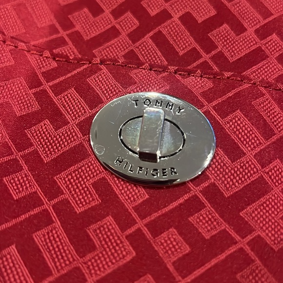 Tommy Hilfiger Red & Brown Tote Bag Purse - Picture 3 of 15